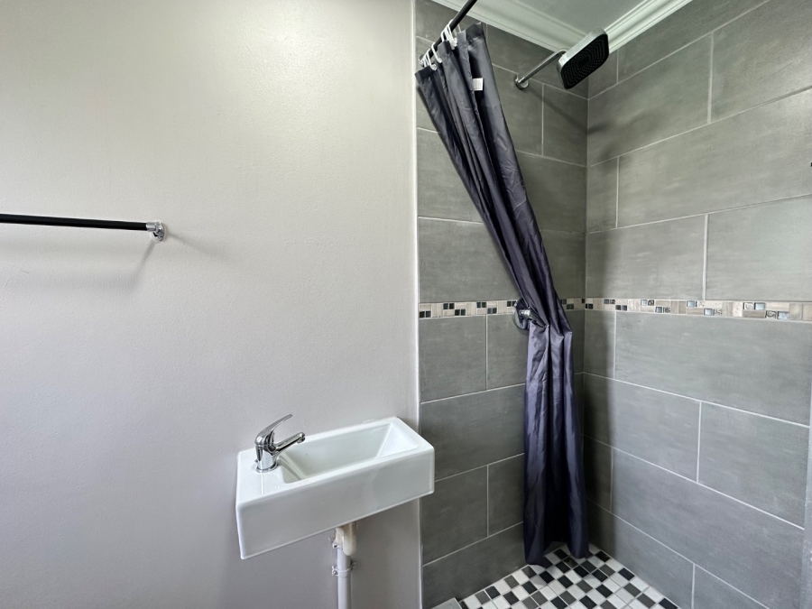 3 Bedroom Property for Sale in Twee Kuilen Western Cape